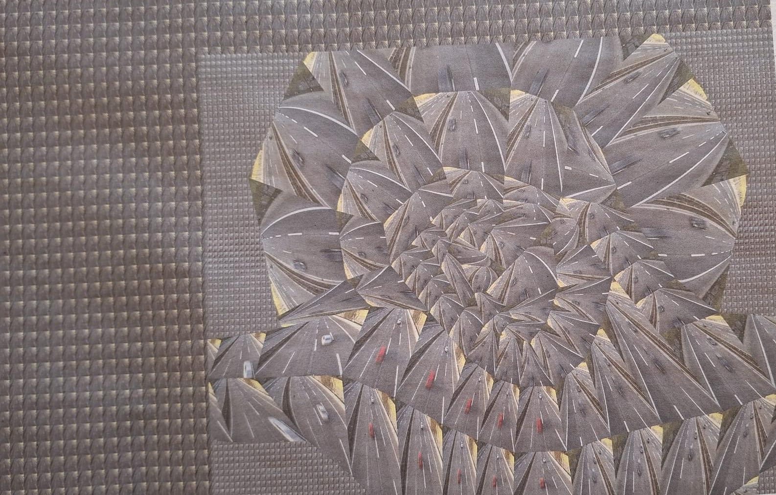 Thomas Bayrle in der SCHIRN in Frankfurt: „Fröhlich sein“