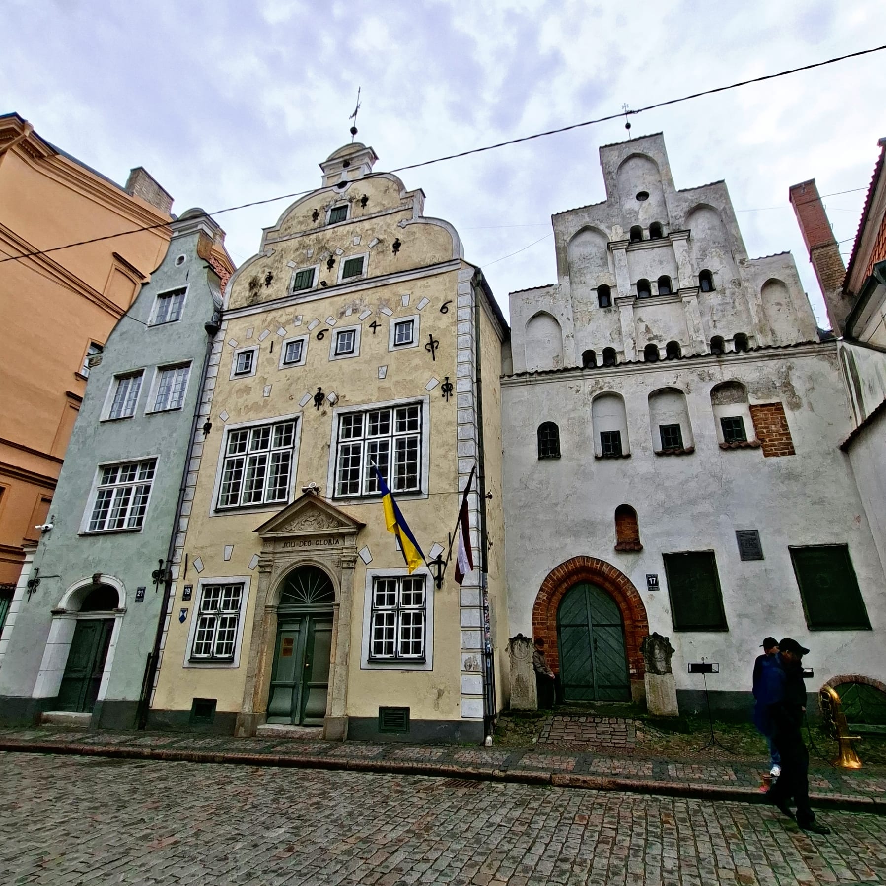 Spaziergang durch die Altstadt von Riga, Lettland